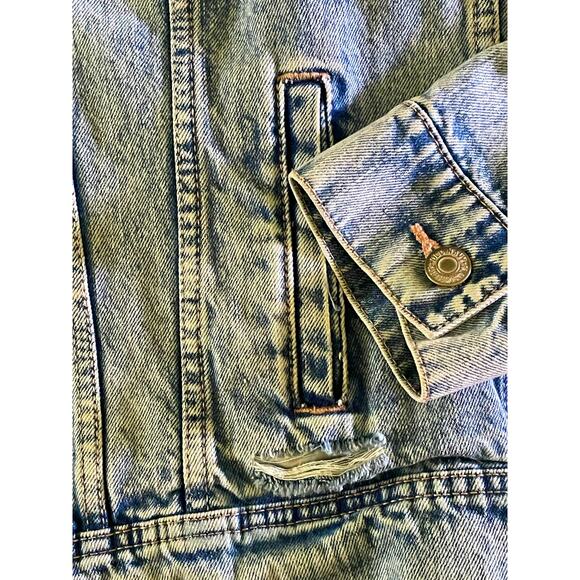 Old Navy Distressed Denim 100% Cotton Jean Jacket Medium - Picture 10 of 13